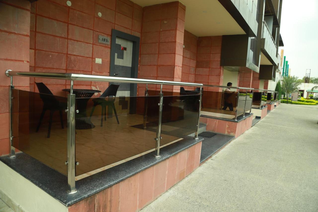 Hotel Sukhdeo Palace Gaya Ngoại thất bức ảnh