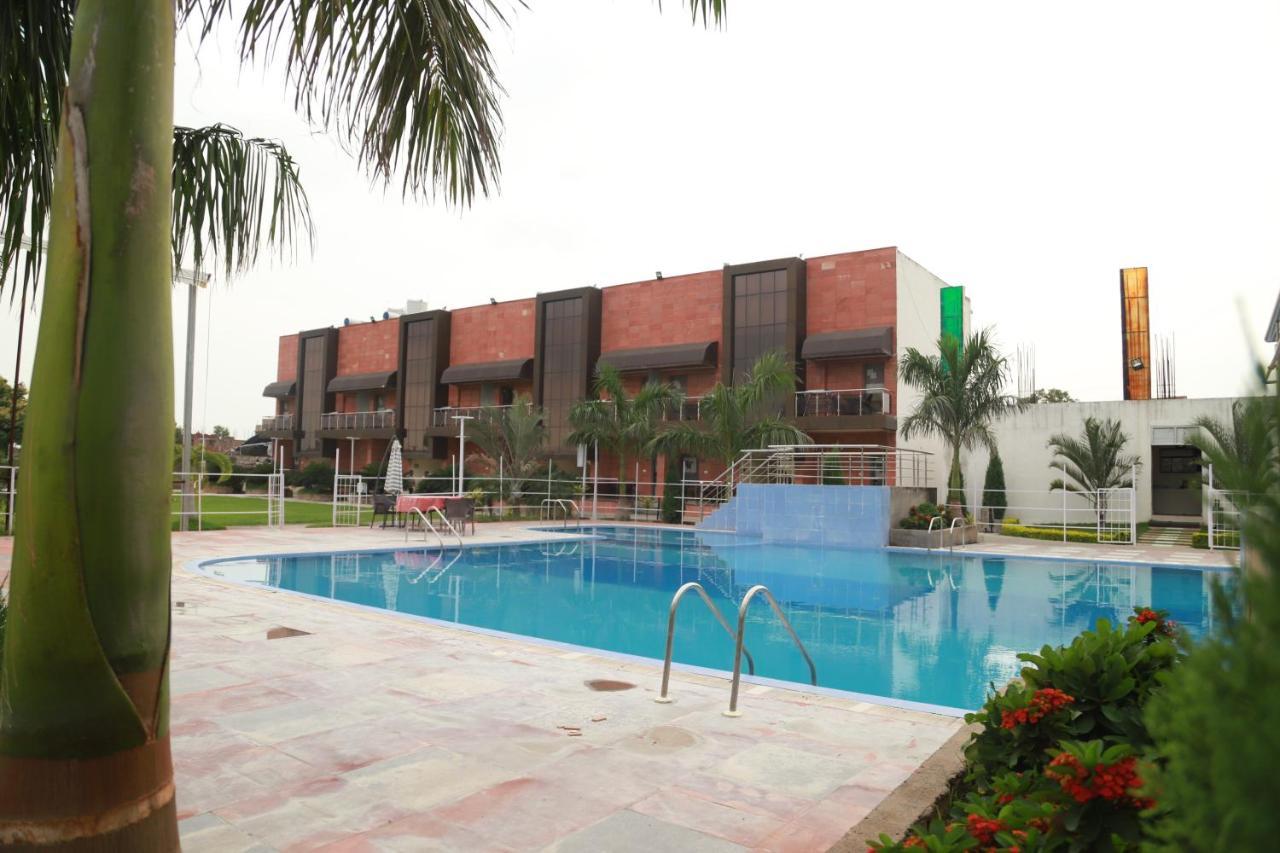 Hotel Sukhdeo Palace Gaya Ngoại thất bức ảnh
