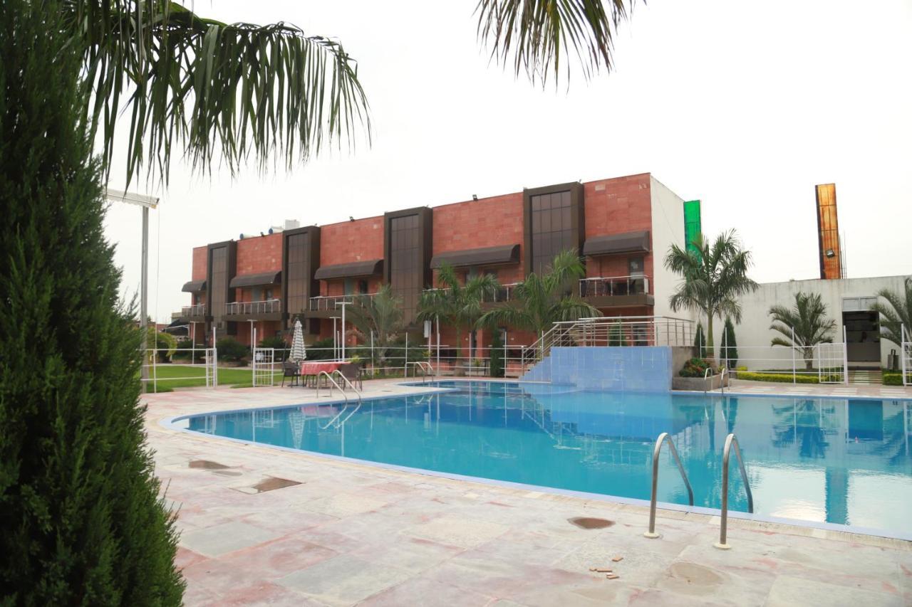 Hotel Sukhdeo Palace Gaya Ngoại thất bức ảnh