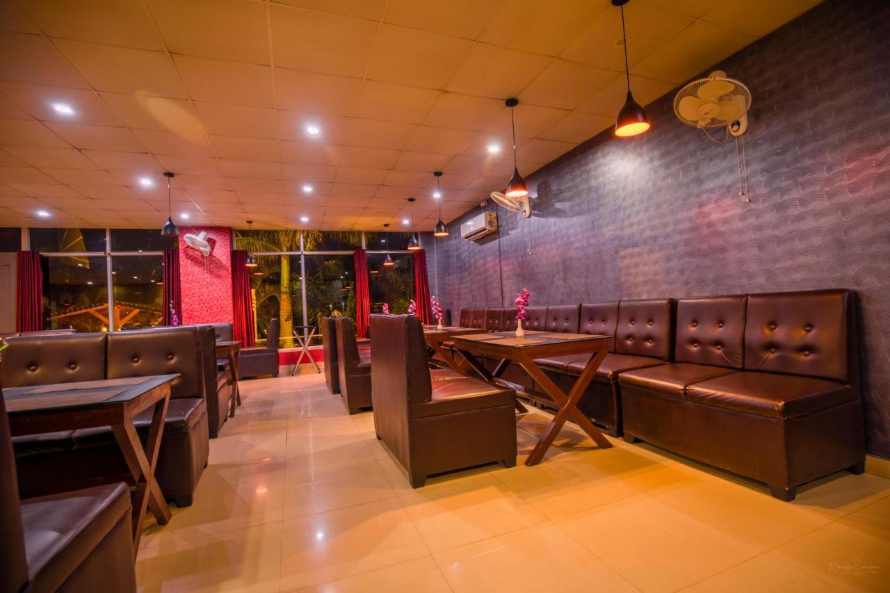 Hotel Sukhdeo Palace Gaya Ngoại thất bức ảnh